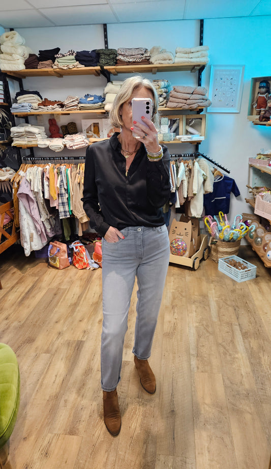 Jean’s LIGHT GREY WASH - Ihtwiggy Raven