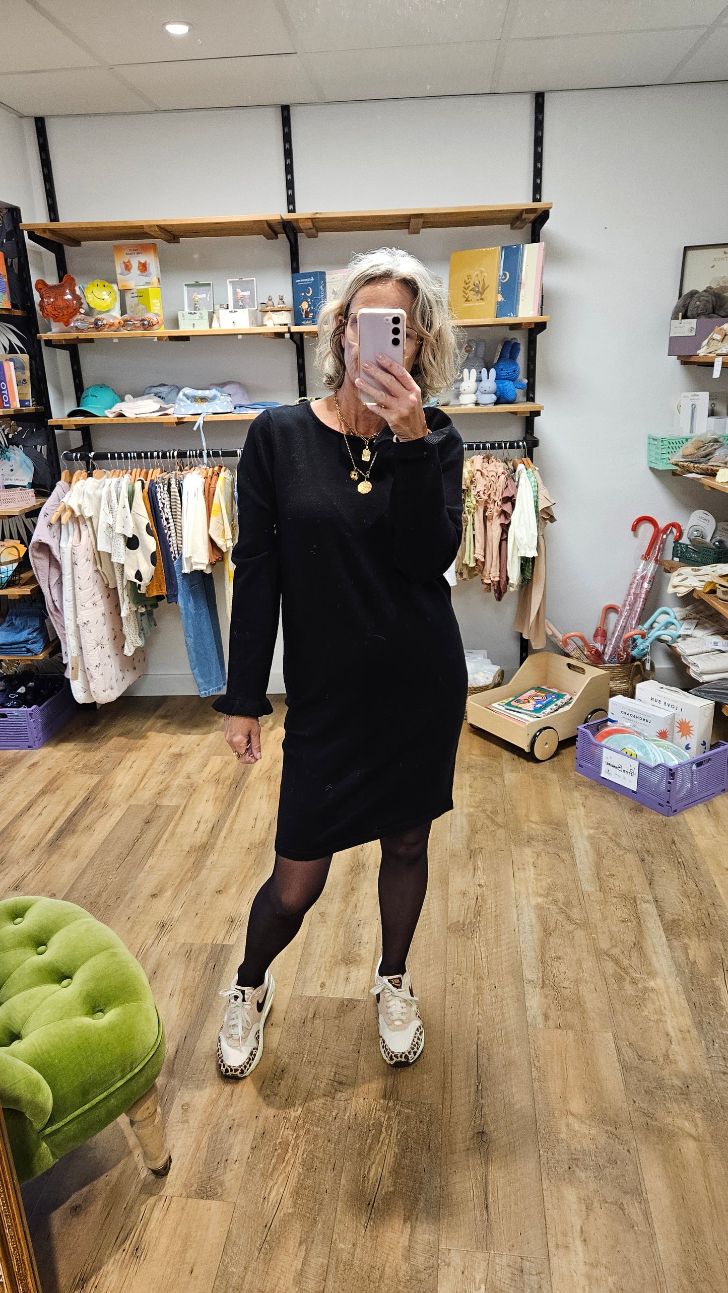 Robe BLACK - Ihvirelle