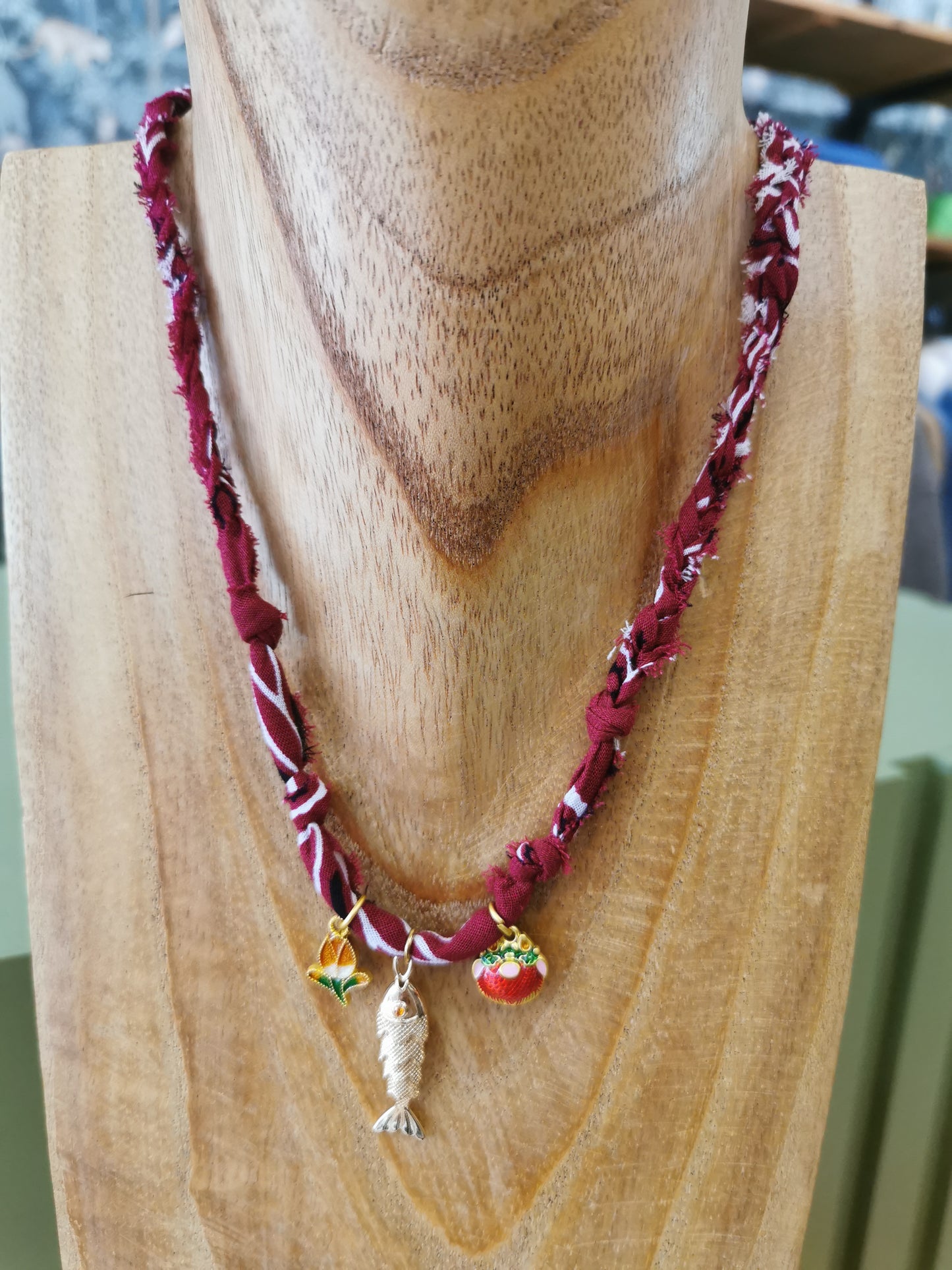 Collier BANDANA BORDEAUX