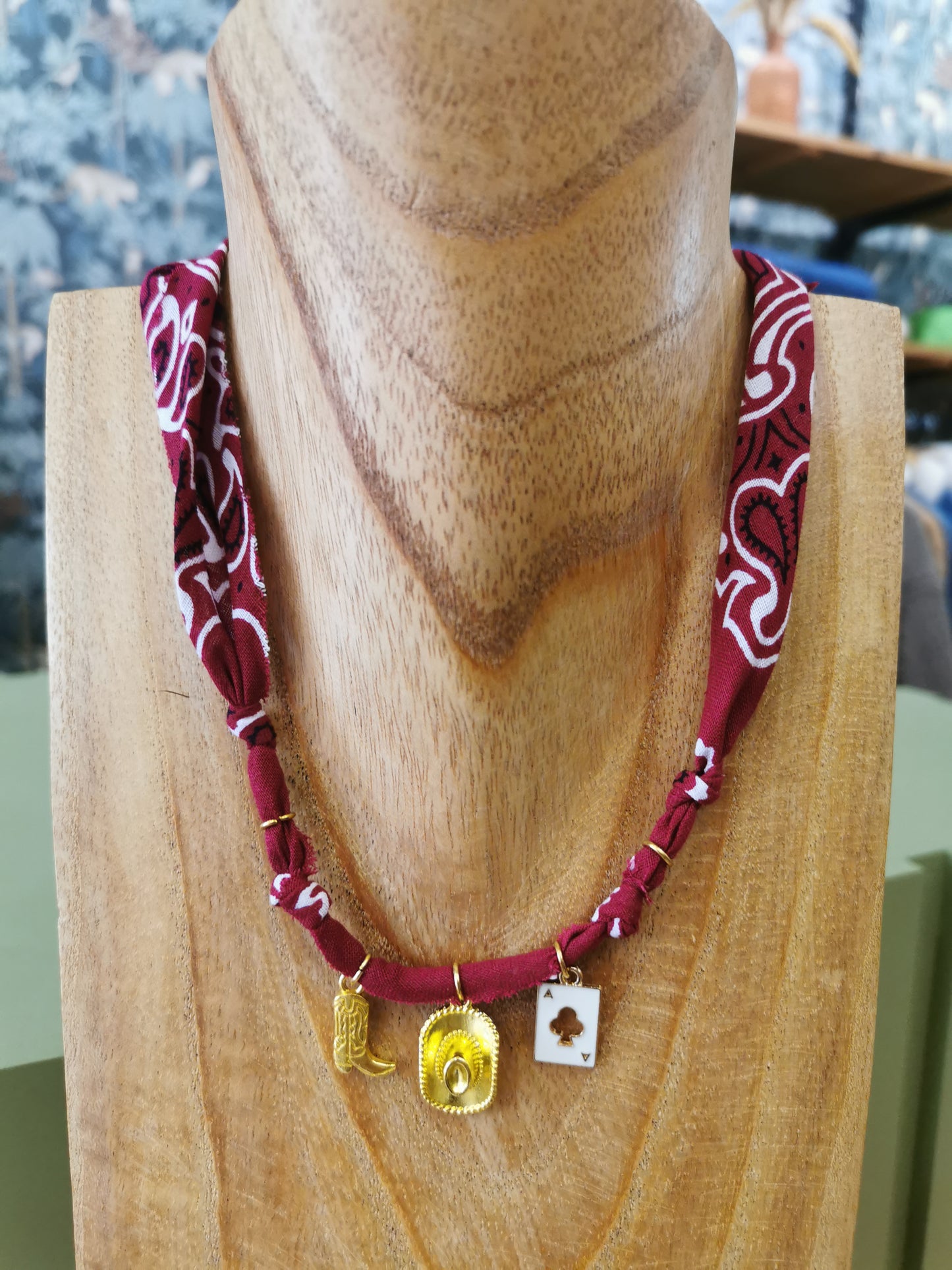 Collier BANDANA BORDEAUX