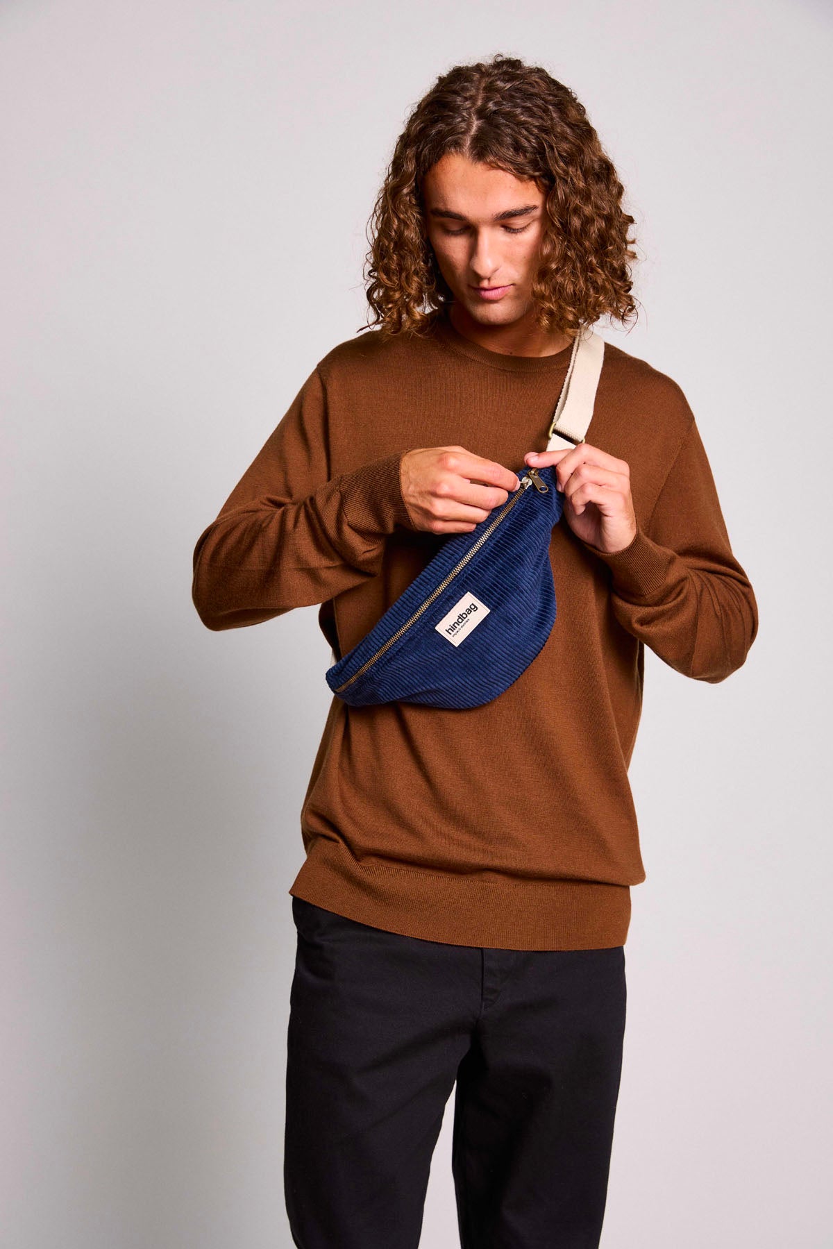 Sac banane VELOURS MARINE - Olivia