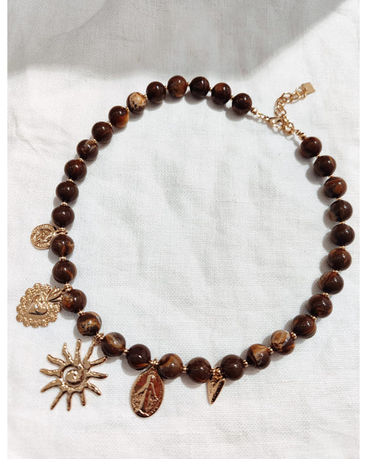 Collier résine multi-breloques MARRON