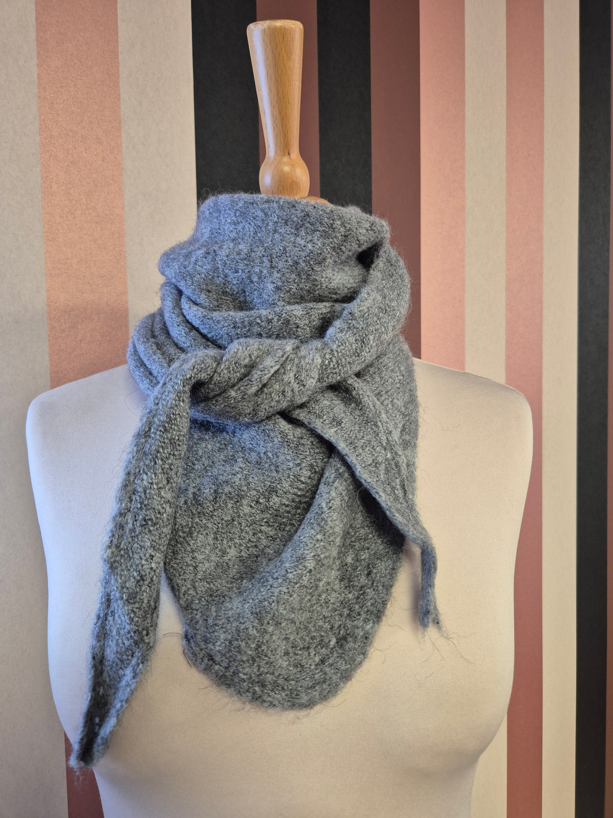 Echarpe triangle ANTHRACITE