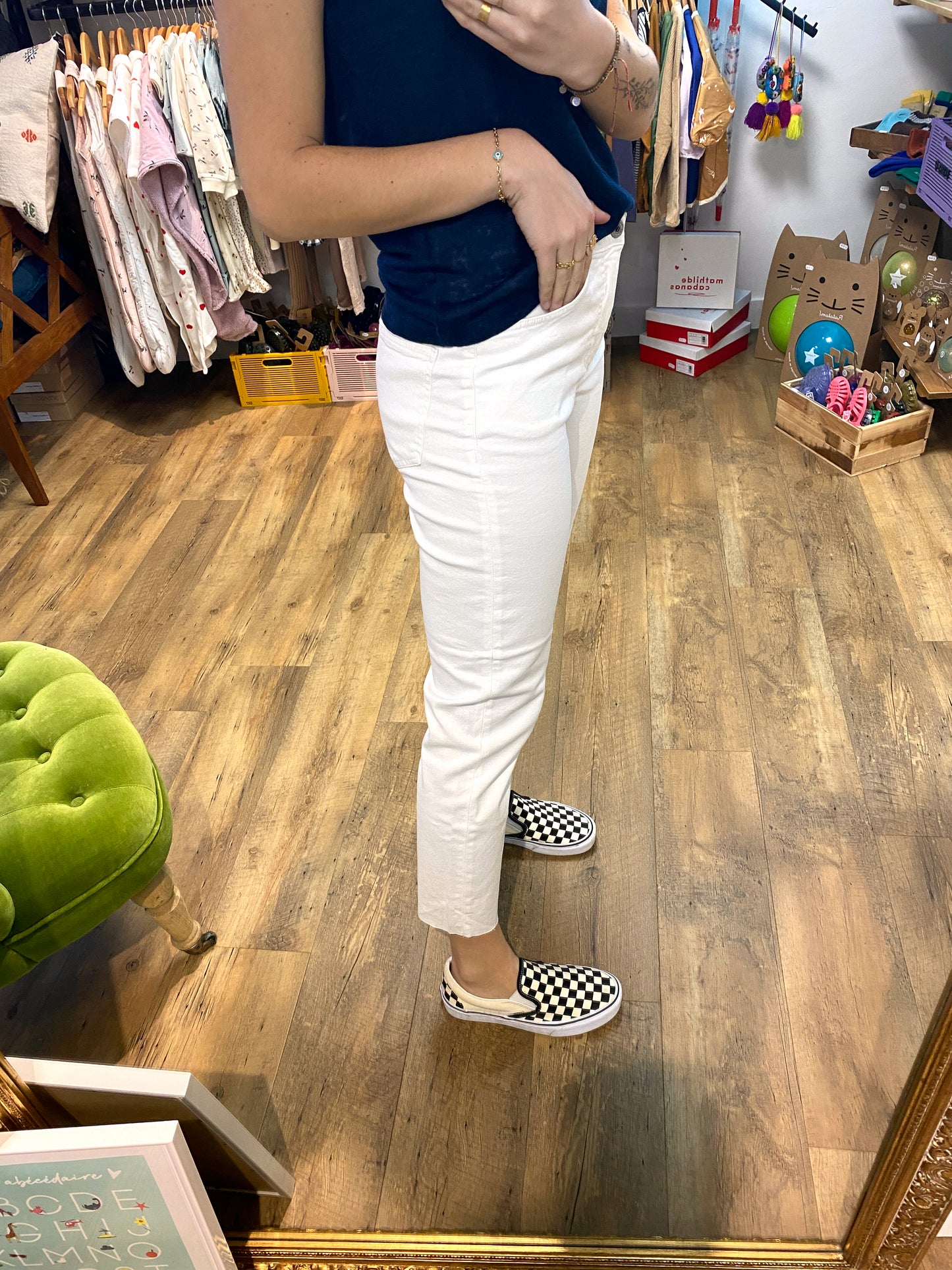 Jean’s BRIGHT WHITE -Ihziggy Raven