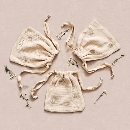 Chaussons BEIGE + pochon brodé